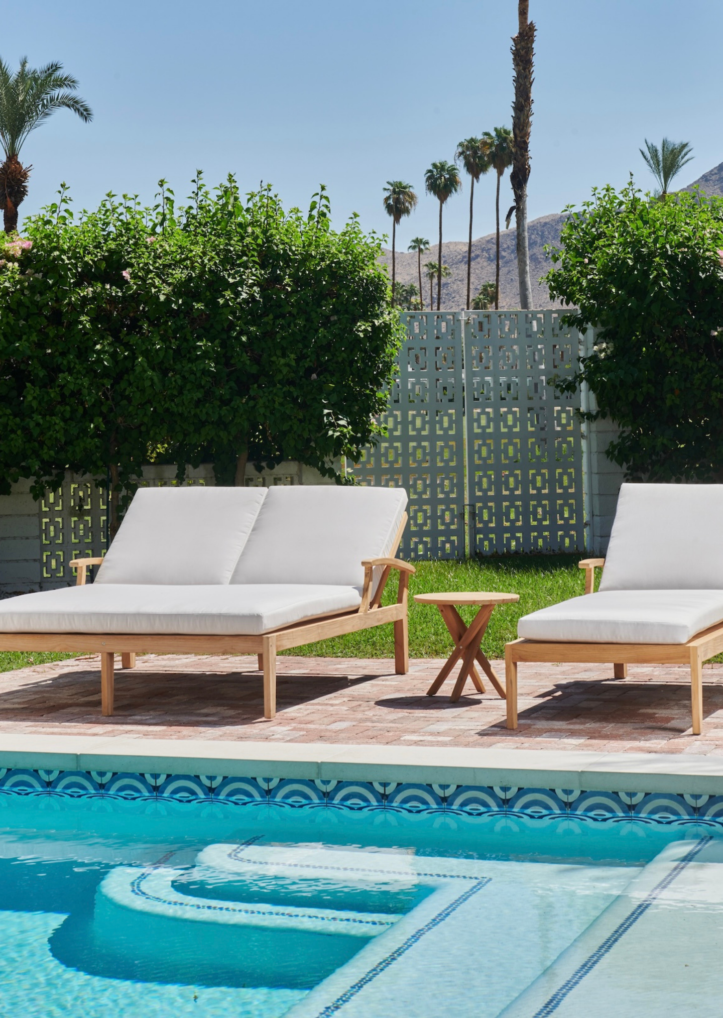 Loungers