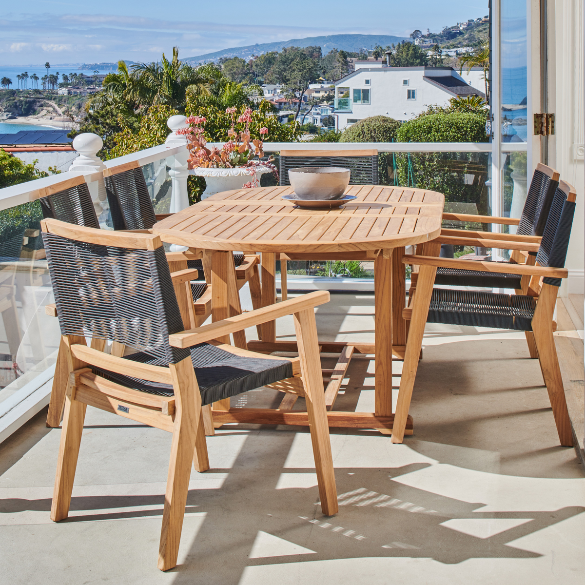 OSLO STACKING ARMCHAIR