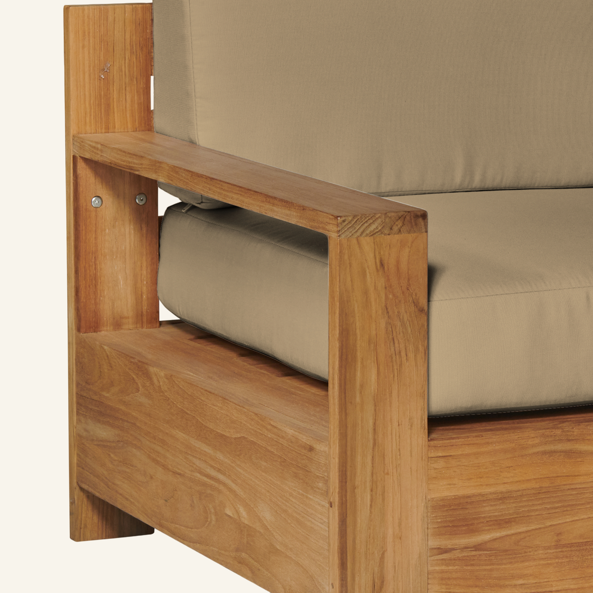 QUBE CLUB CHAIR
