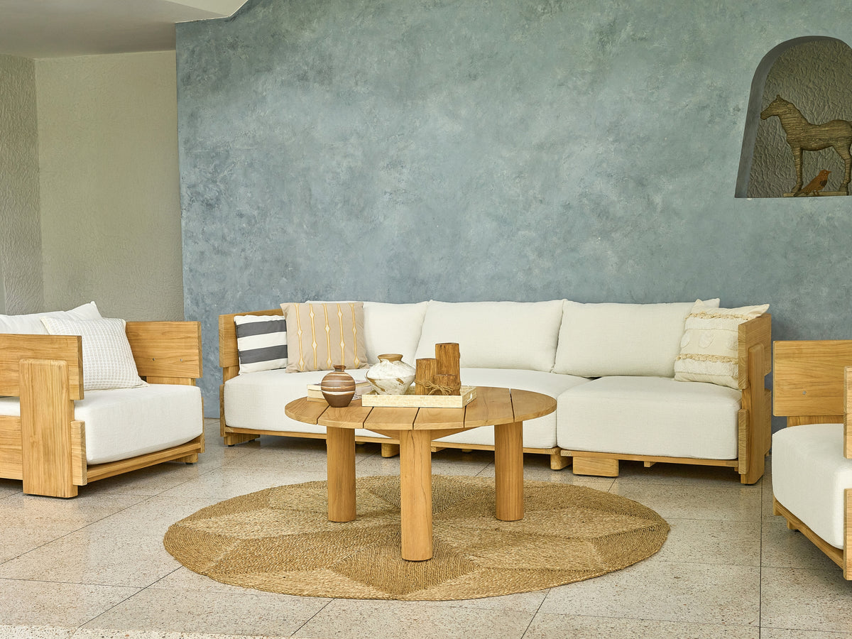 FORMA CLUB CHAIR