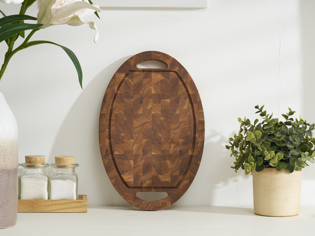 OVAL CUTTING BOARD