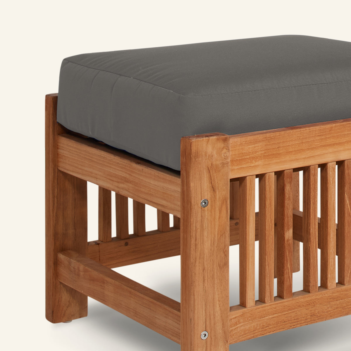 SUMMER OTTOMAN
