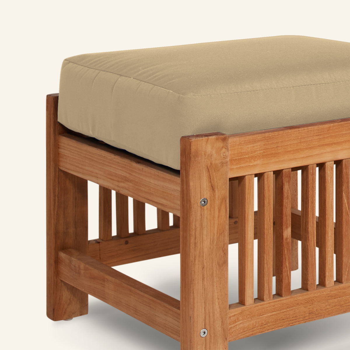 SUMMER OTTOMAN