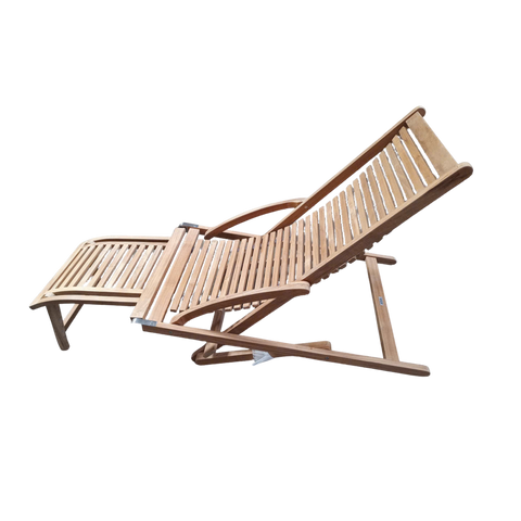 RELAXING DECK CHAIR