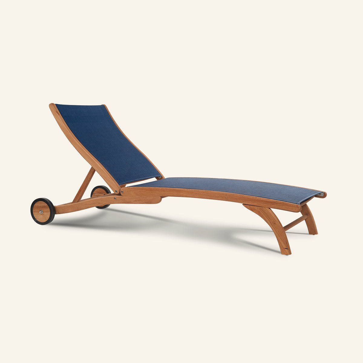 PEARL SUNLOUNGER