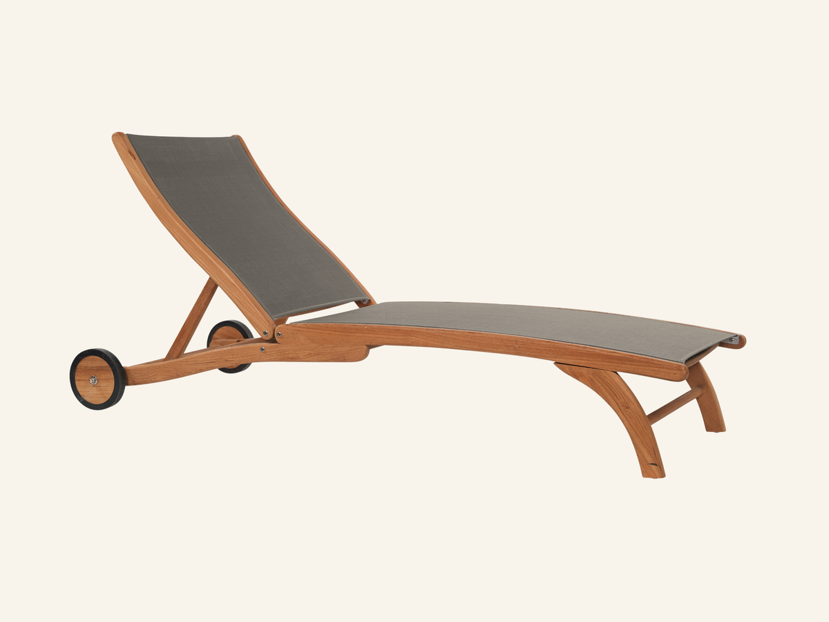 PEARL SUNLOUNGER