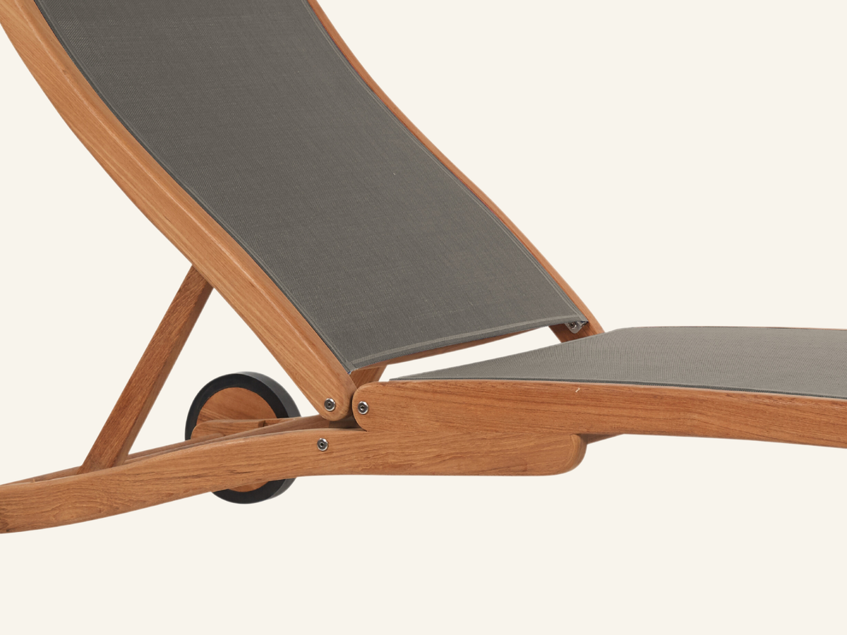PEARL SUNLOUNGER