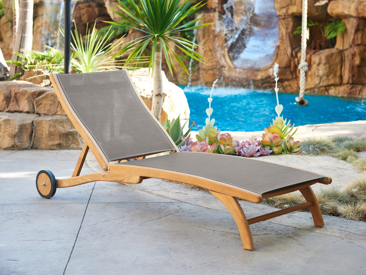 PEARL SUNLOUNGER