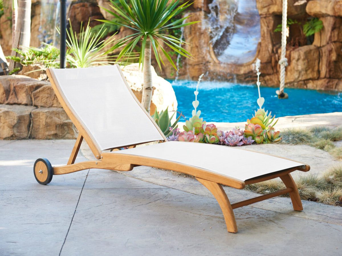 PEARL SUNLOUNGER