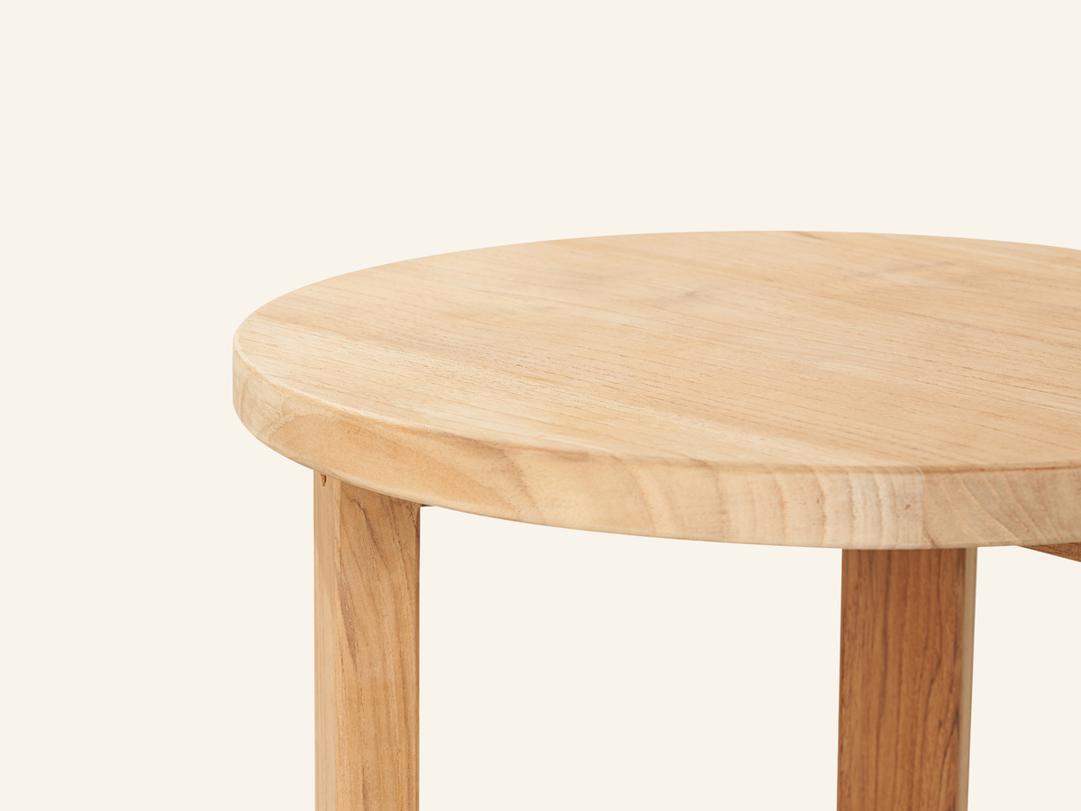 SMALL NESTING SIDE TABLE