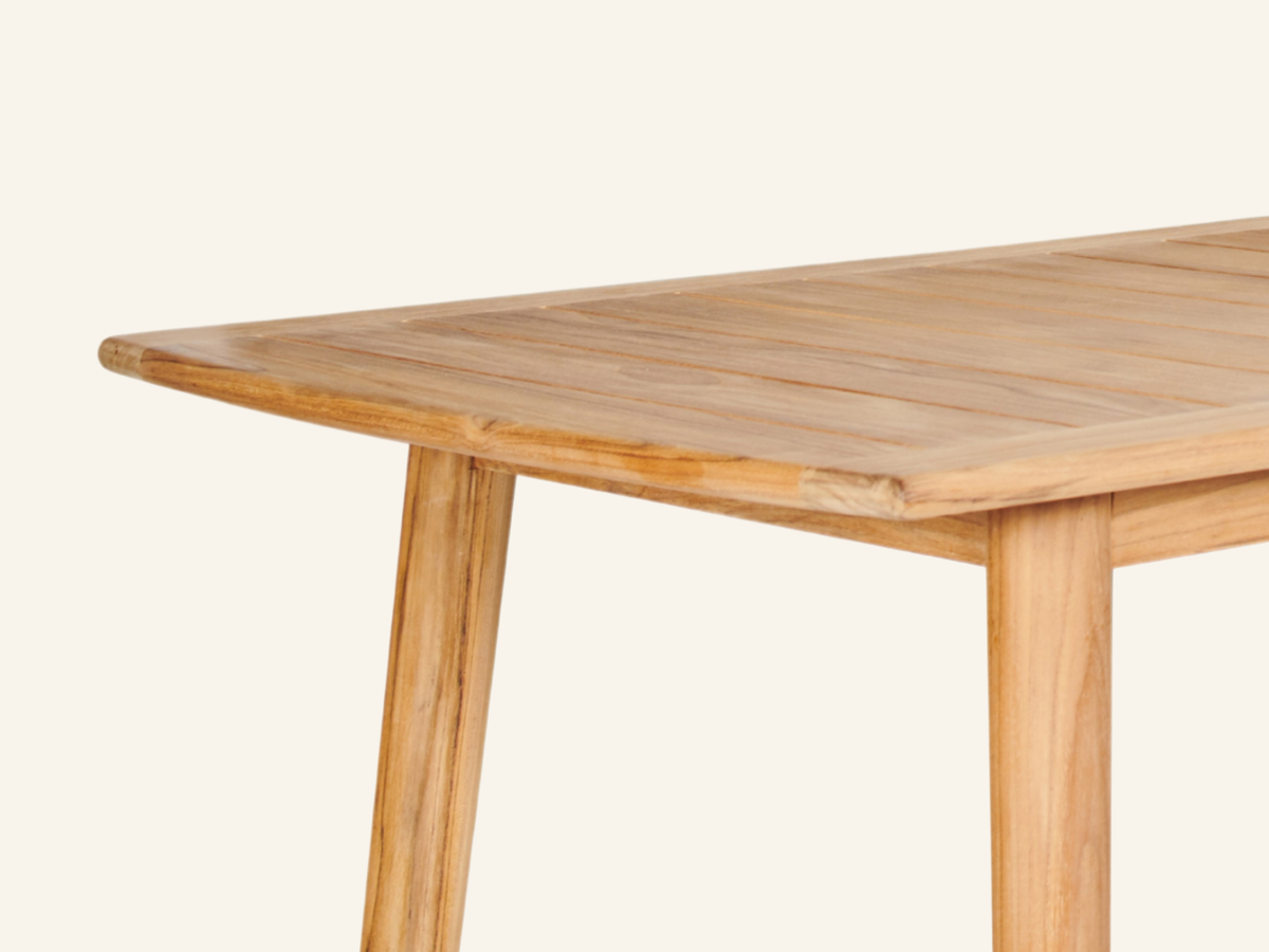 MODURN DINING TABLE