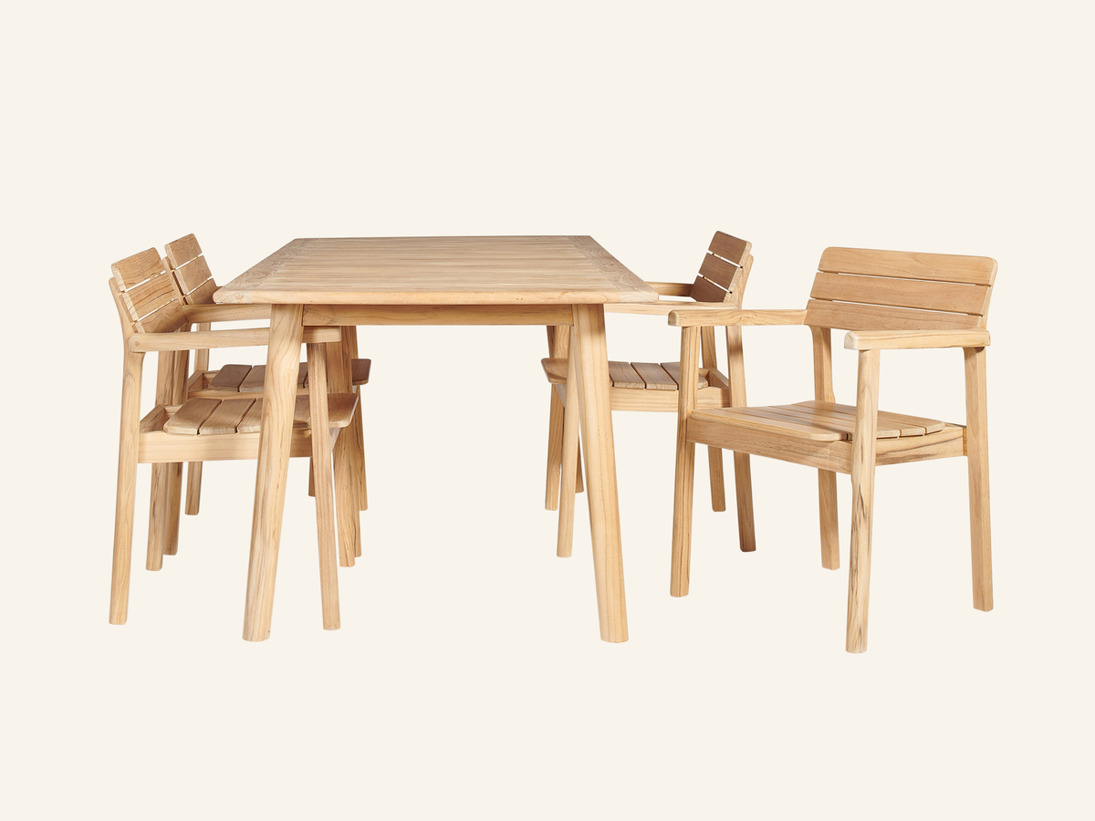 MODURN DINING TABLE