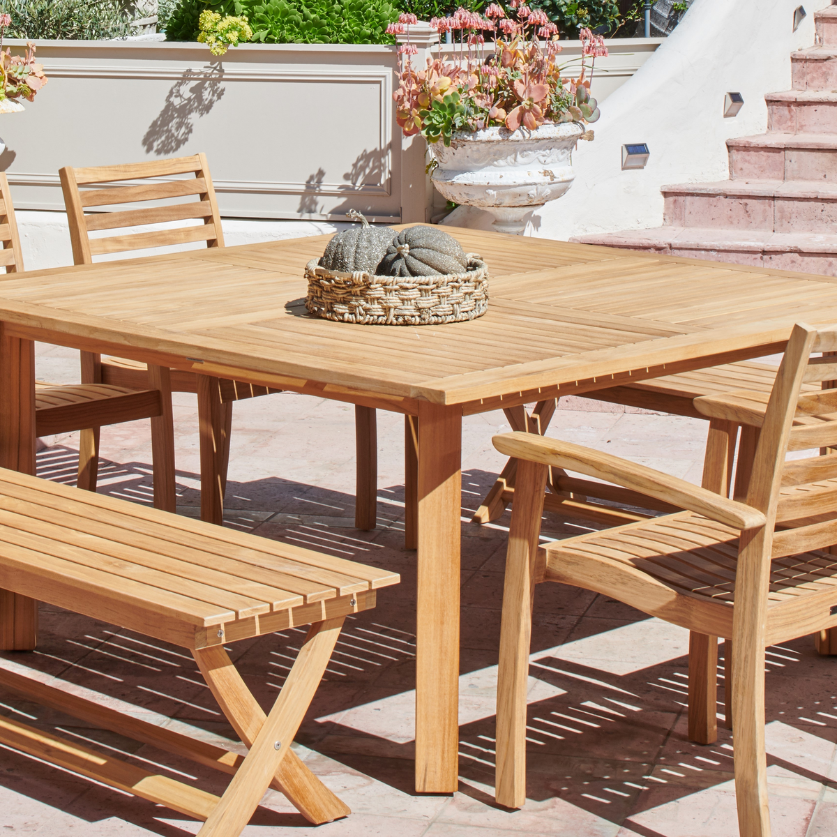 HAMILTON DINING TABLE