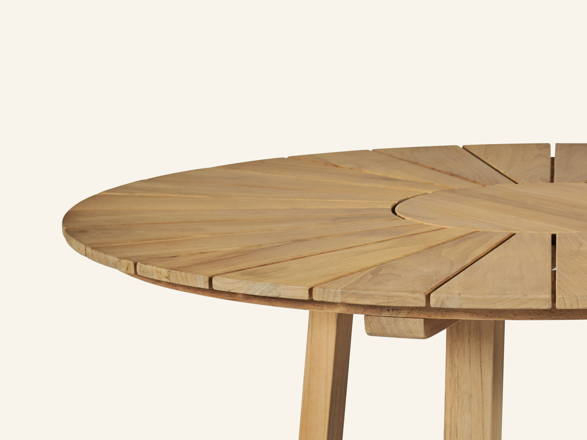 CAMBRIA ROUND DINING TABLE