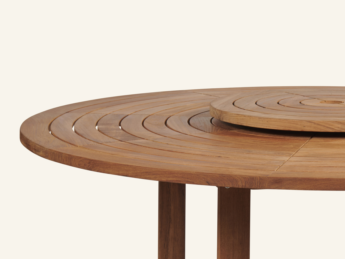 ROYAL DINING TABLE