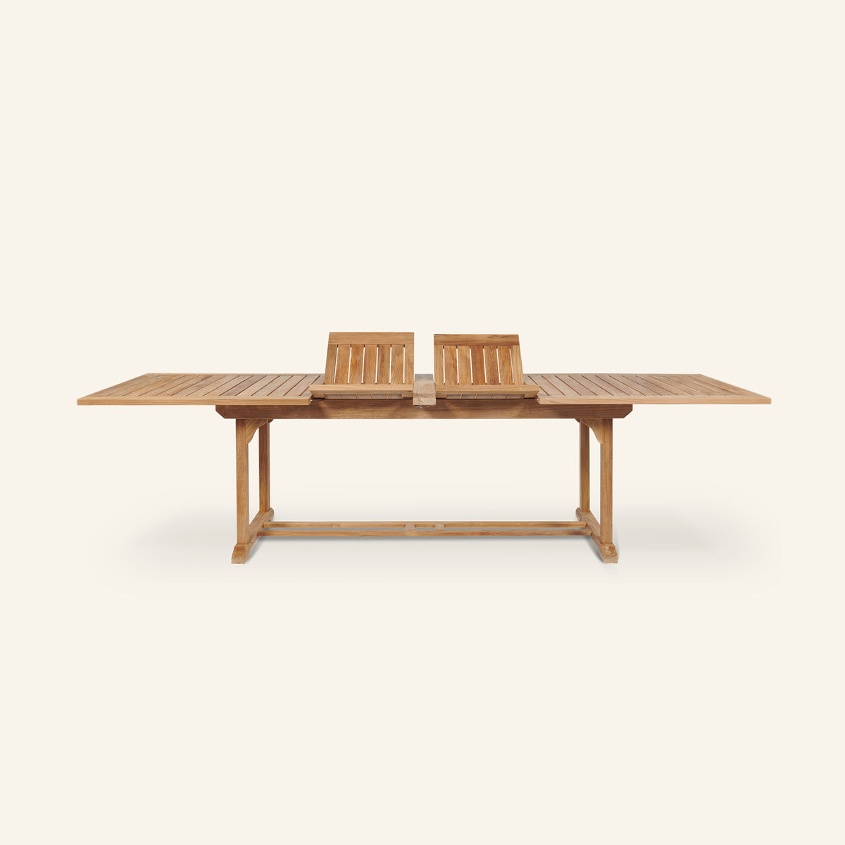 IHLAND DINING TABLE