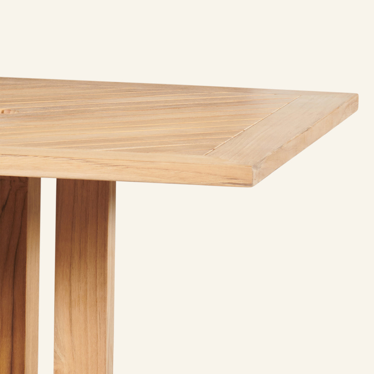 OASIS BAR TABLE