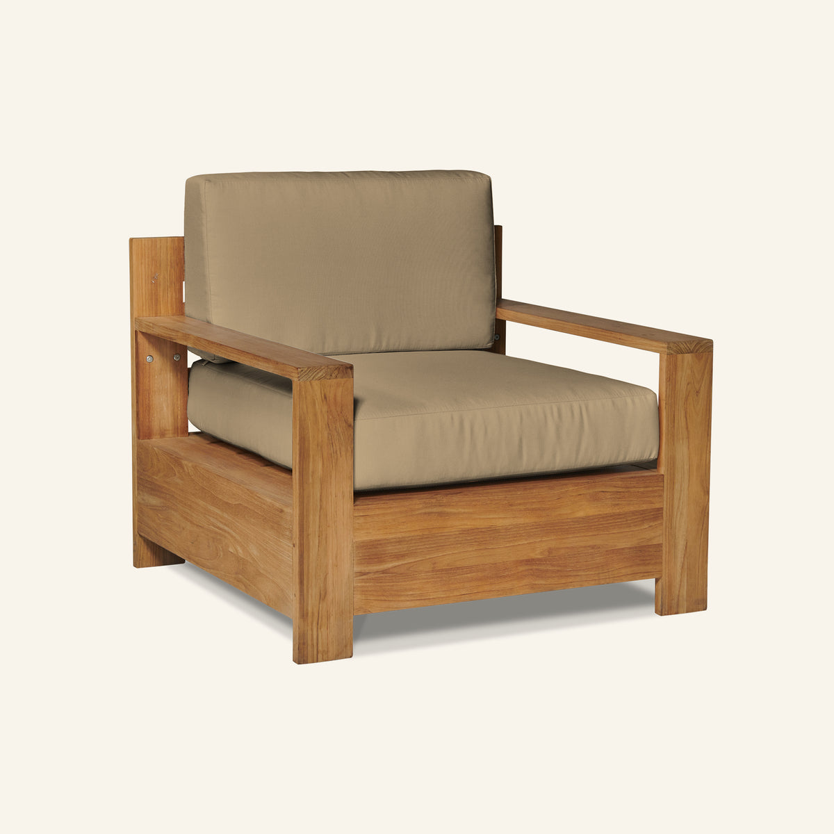 QUBE CLUB CHAIR