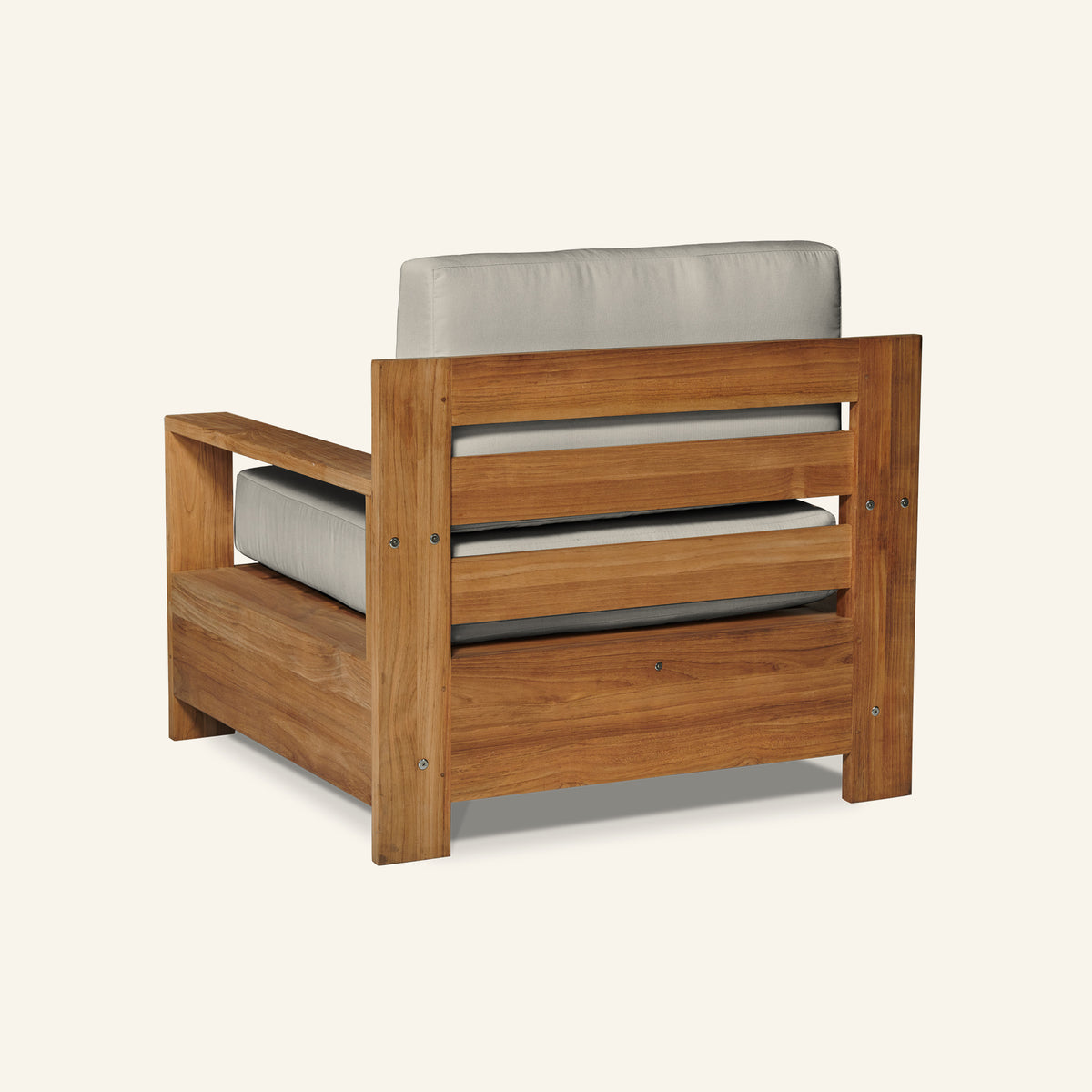 QUBE CLUB CHAIR