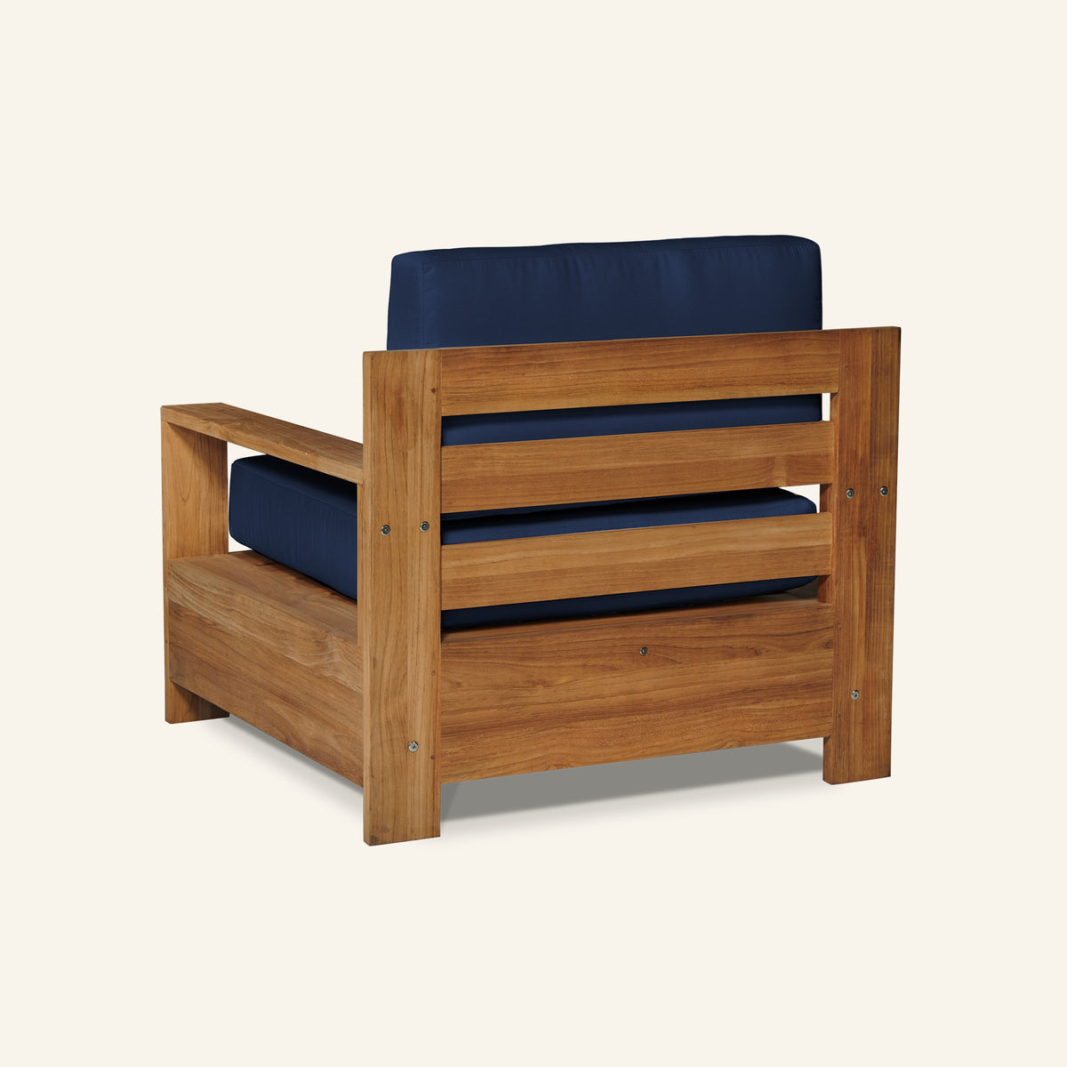 QUBE CLUB CHAIR