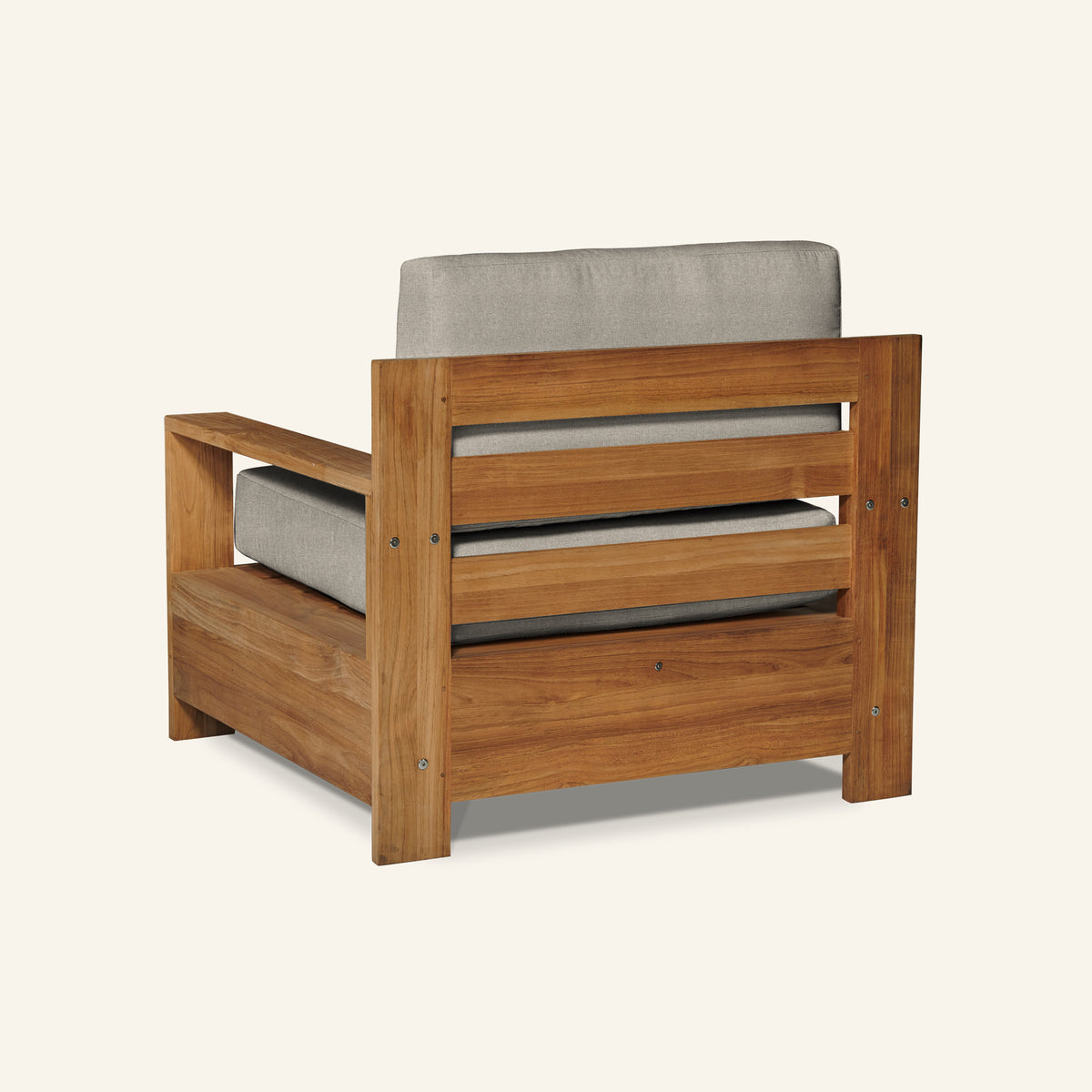 QUBE CLUB CHAIR