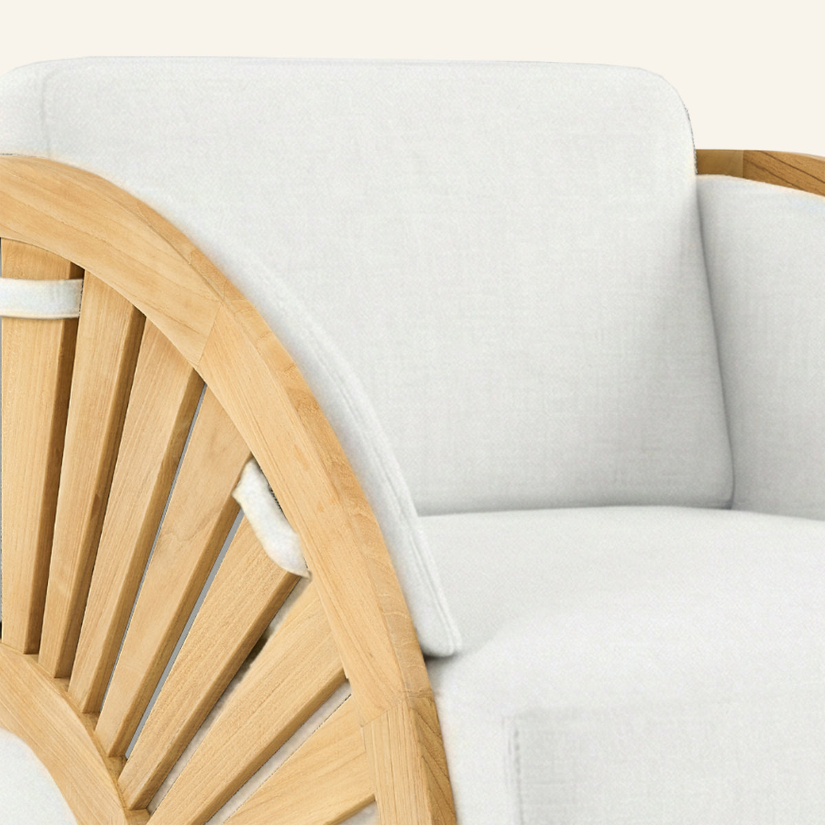 SOLIS CLUB CHAIR