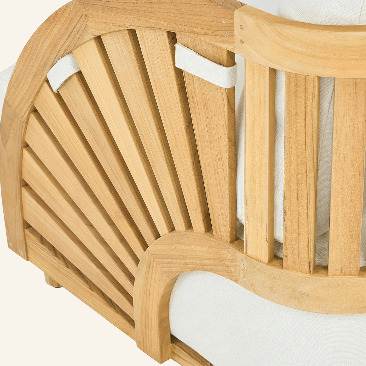 SOLIS CLUB CHAIR
