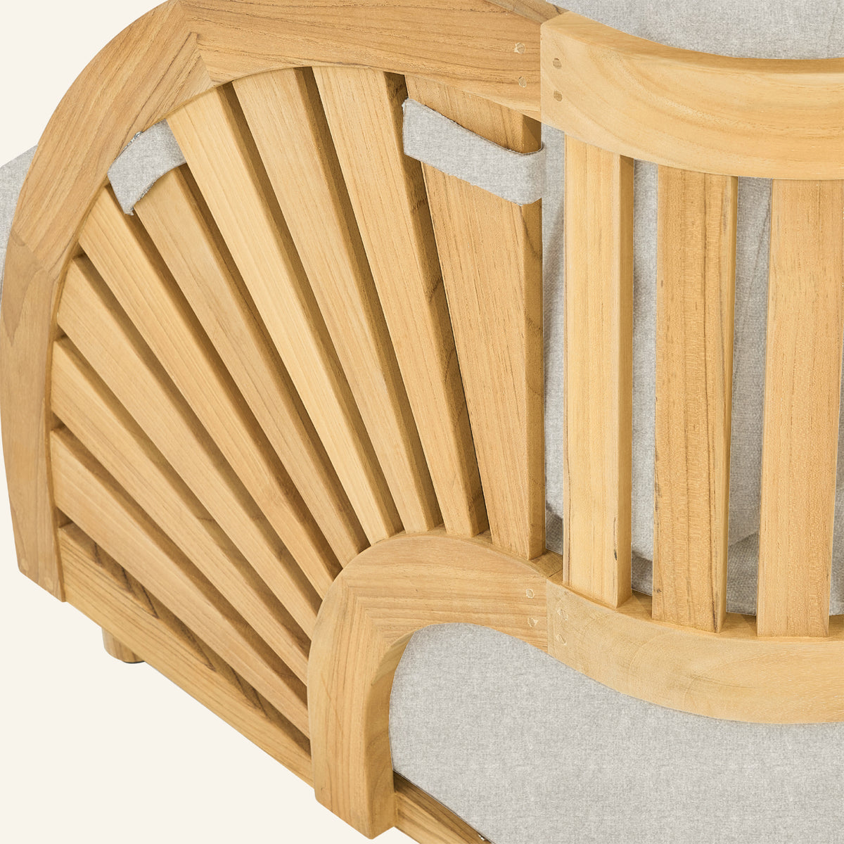 SOLIS CLUB CHAIR