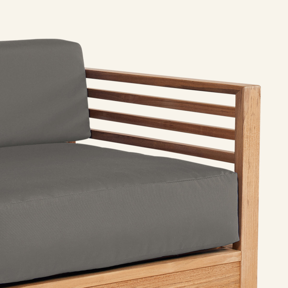 SUMMER CLUB CHAIR