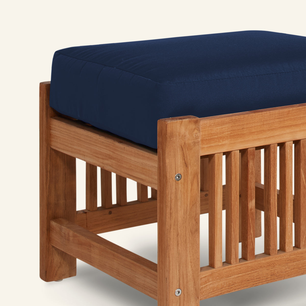 SUMMER OTTOMAN